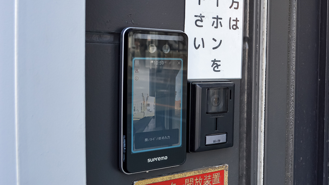 アルソック×顔認証の安心セキュリティ