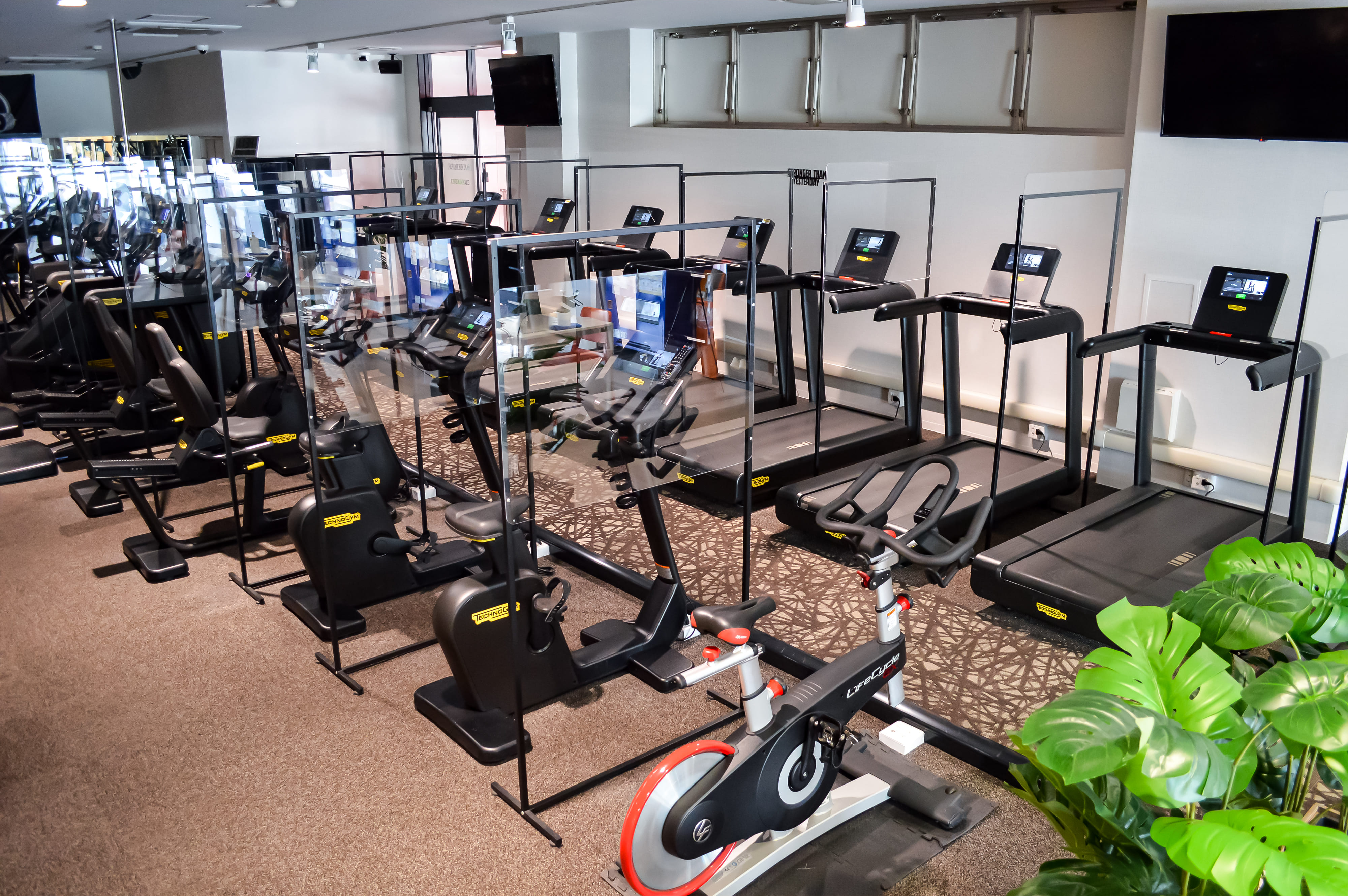 ビフォルテ24フィットネス 吉川駅北口 館内